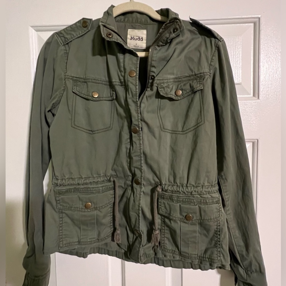 Army green jacket from Mudd. Very good condition. Size small
